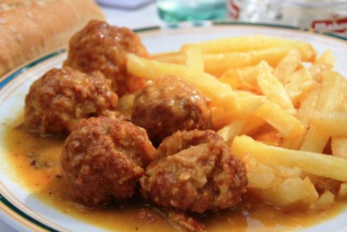 Albóndigas con patatas